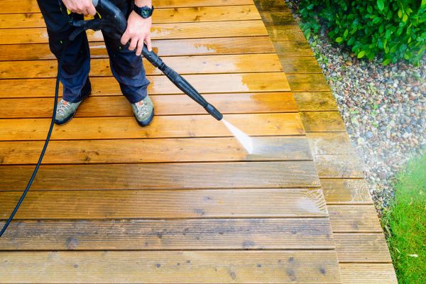 Deck Power Washing in Ashburn