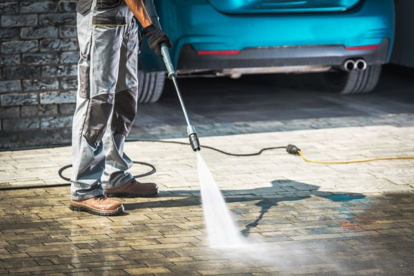 Driveway Pressure Washing in Ashburn