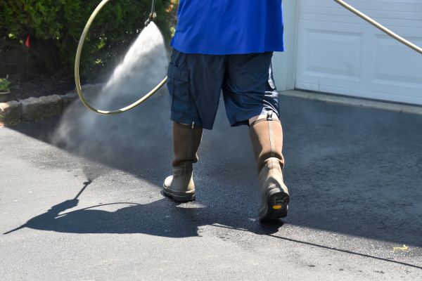 Asphalt Driveway Cleaning in Ashburn