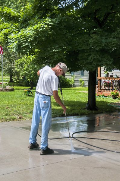 Driveway Concrete Cleaning in Ashburn