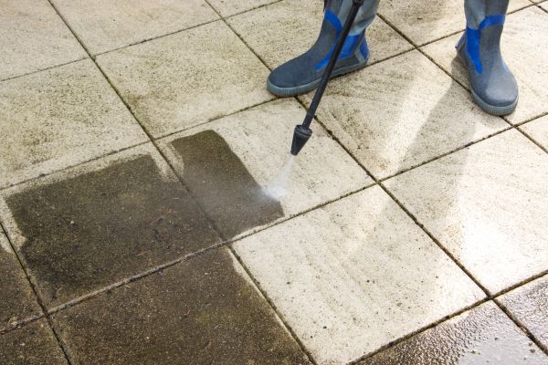 Outdoor Concrete Cleaning in Ashburn